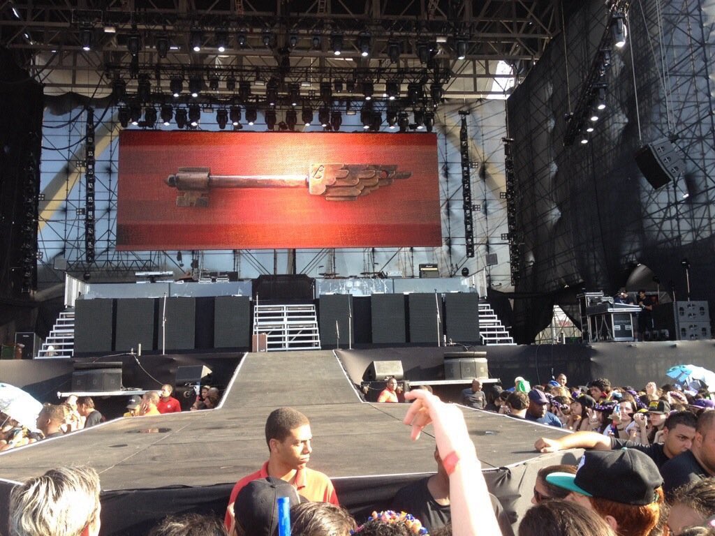 swaggie_fc's tweet photo. Quando alguns dos seus maiores sonhos se realizam ! Sou abençoada 
UNION FOR JUSTIN
#EMABIggestFansJustinBieber https://t.co/IpyljKLYEv