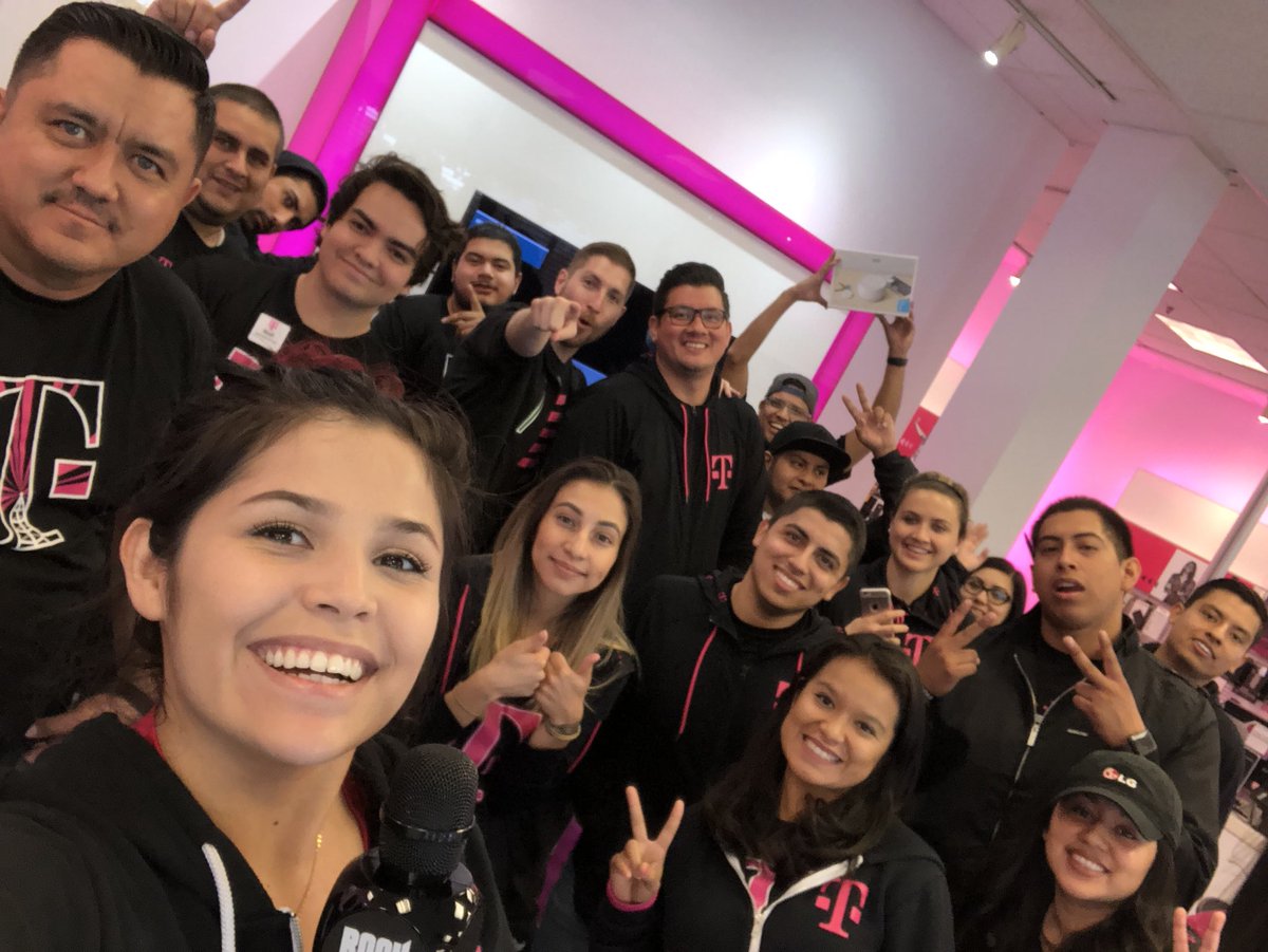JeremyKeene's tweet photo. #SWLaunchParty ✔️ ... See you on the sales floor #SWpartypeople 🙌🏼📱🏠 https://t.co/dCMKvpq30S