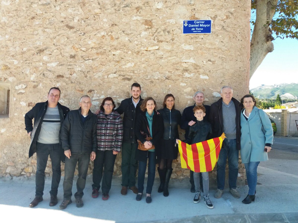 Avui l'Ajuntamen de Xerta ha homenatjat l'alcalde republicà Daniel Mayor de Toma afusellat pel franquisme posant  seu nom a un carrer. Amb la presència de la presidenta <a href="/ForcadellCarme/">Carme Forcadell Lluís</a>
