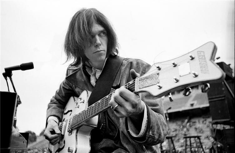 Happy birthday to Neil Young. Photo by Henry Diltz, 1969. 