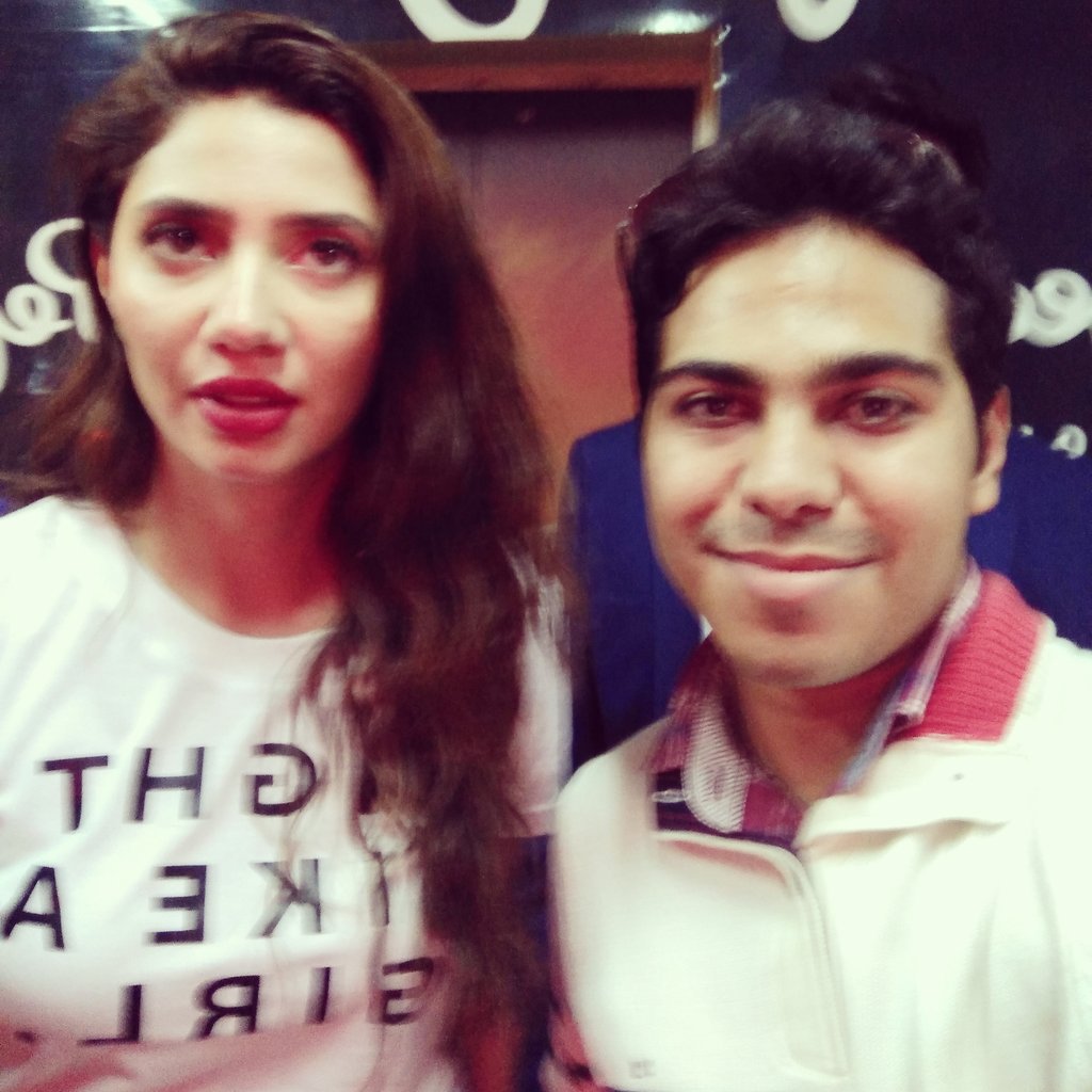 IamSafiKhanBoss's tweet photo. @TheMahiraKhan Awesome Sweet innocent Great Job #Verna #5DaysToGo Phenomenal effective effort for change betterment awareness Society Right Direction Allah Bless you Guys #Efficiency towards #WomenEmpowerment in #Pakistan #SinglesDay #VernaTrailer #Promotion #Lahore Lovely #Meet You #MahiraKhan https://t.co/0aZqZMwyVT