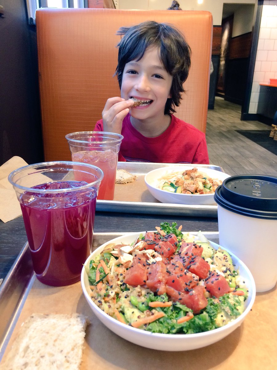 HeatherMSimpson's tweet photo. .@corelifeeatery Yum! Our son and I had delicious lunch & dinner at #Allentown #CoreLifeEatery The staff are kind, organized, & efficient. Loved the beef broth, tuna poke, & chicken noodles. #BeetLemonade my favorite! Happy son=happy mama! #EatAtCore https://t.co/bnZ7x6FXCG