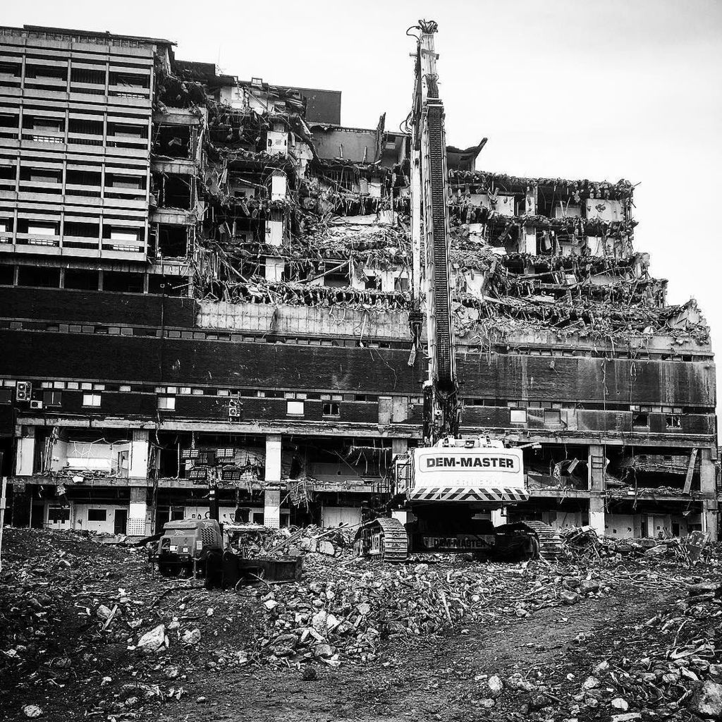 sixandmoon's tweet photo. Just to rebuild now ... looking forward to seeing you all tomorrow. #glasgowcoffeecrawl #ripitdown #builditbackup β¦ https://t.co/AeBg1O9gLr https://t.co/caTxekkYtE