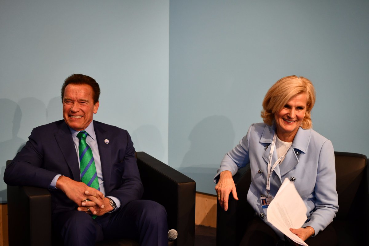 DrMariaNeira's tweet photo. We agree with the rule set by @Schwarzenegger today: 'No one is allowed to talk about #ClimateChange without talking about health!'
Thank you @FijiPM for hosting such an important event today @COP23! https://t.co/JbBFB1Z3eF