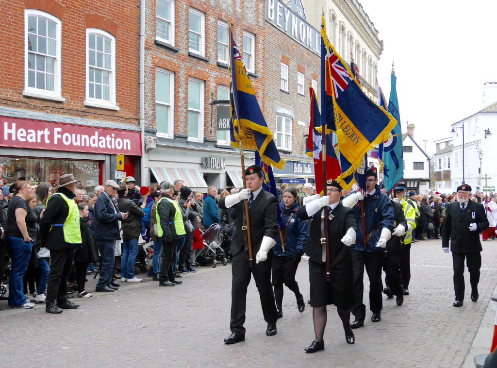 iwcond's tweet photo. Remembrance in #Newbury https://t.co/f5MO8uxy05