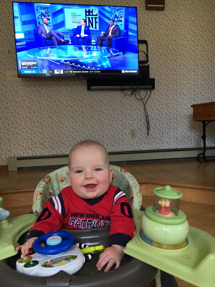 kdavidson107's tweet photo. @NFLGameDay mom hopes I’m asleep by kickoff. I️ have other plans. #GoPats #Patriots #NFLGamedayRollCall https://t.co/4IH0J1lE9T