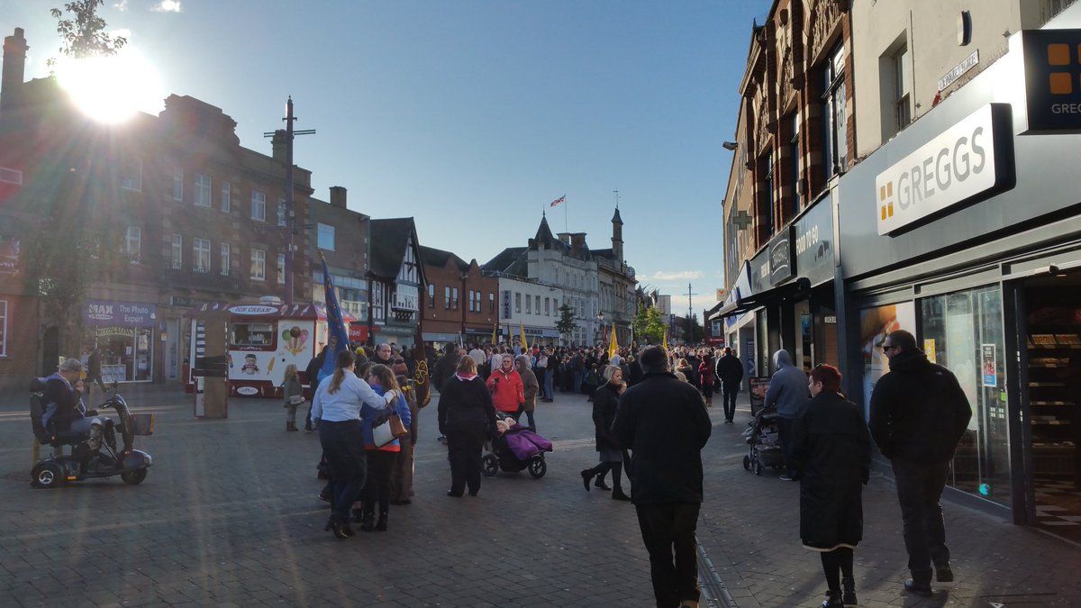 Winsford_Steve's tweet photo. This morning attended Loughborough Remembrance service @loughecho @LboroSport @Lboroswimming @Lborocollege https://t.co/0GNtJ7JkT6