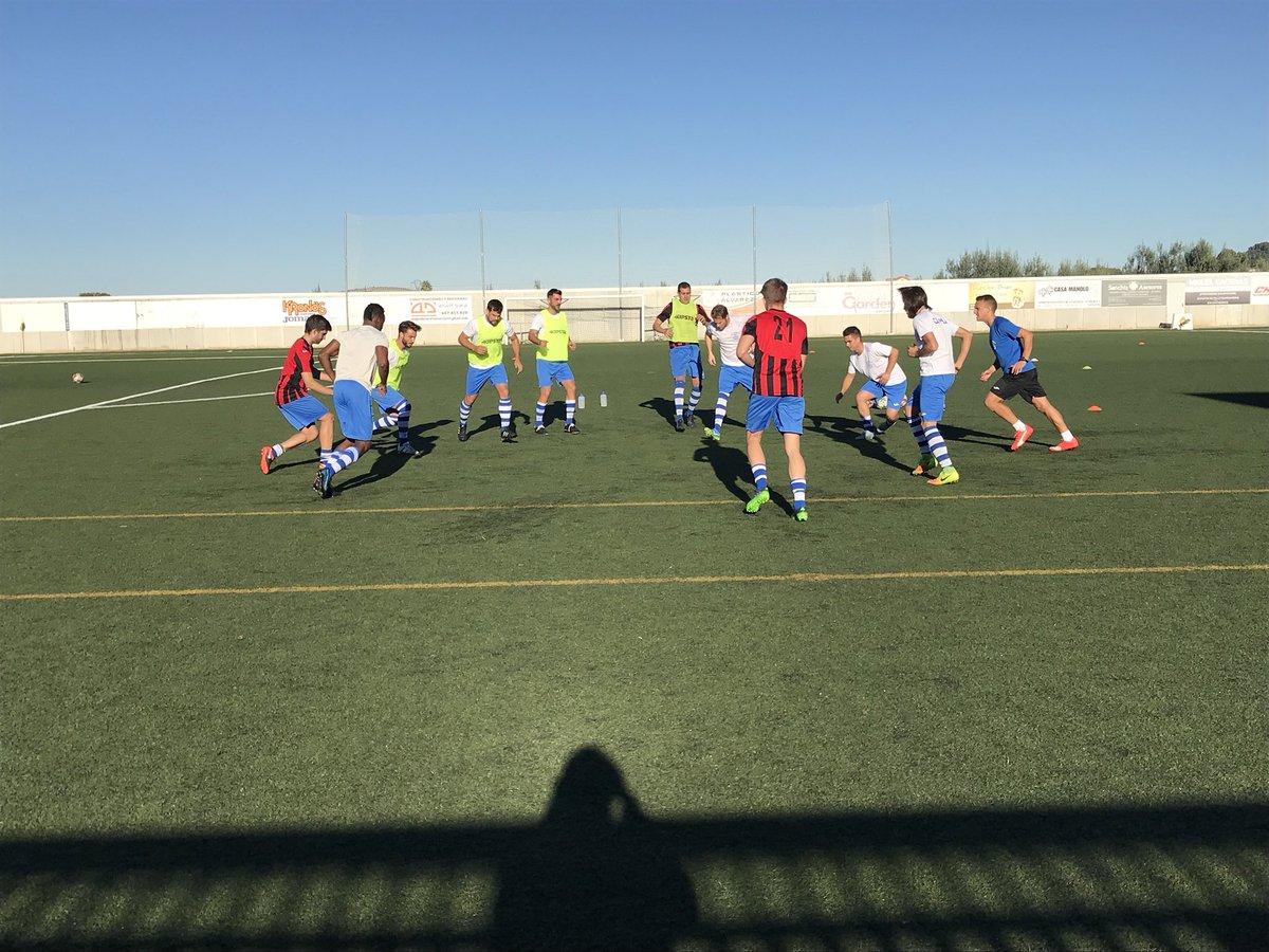 CDChellaOFICIAL's tweet image. Quince minutos y empezamos