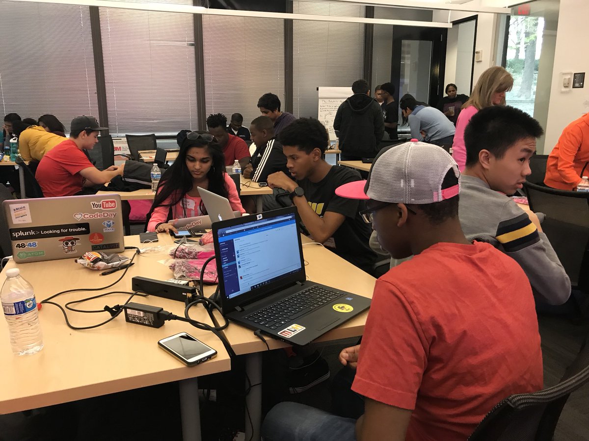 ticombh's tweet photo. Excitement Home stretch fantastic job team! #CodeDayATL @studentrnd @pfrncs @JohnLegere https://t.co/QaCWwSxbM8