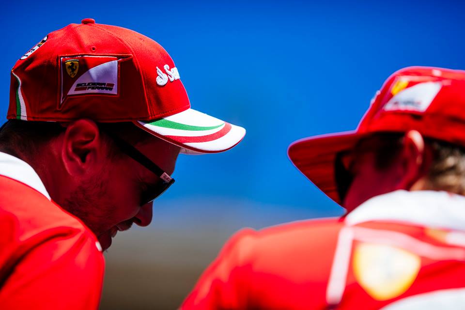 sebvettelnews's tweet photo. Sebastian Vettel &amp; Kimi Raikkonen during the drivers parade, today at Interlagos.

#BrazilGP 🇧🇷 #F1 #Seb5 #Kimi7 https://t.co/bWFHCLJLYT