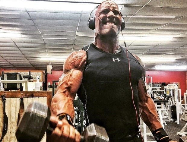 MensHealthUK's tweet photo. The one workout to build shoulder size like @TheRock  https://t.co/DqkfzqpR4m https://t.co/805ia0fMuo