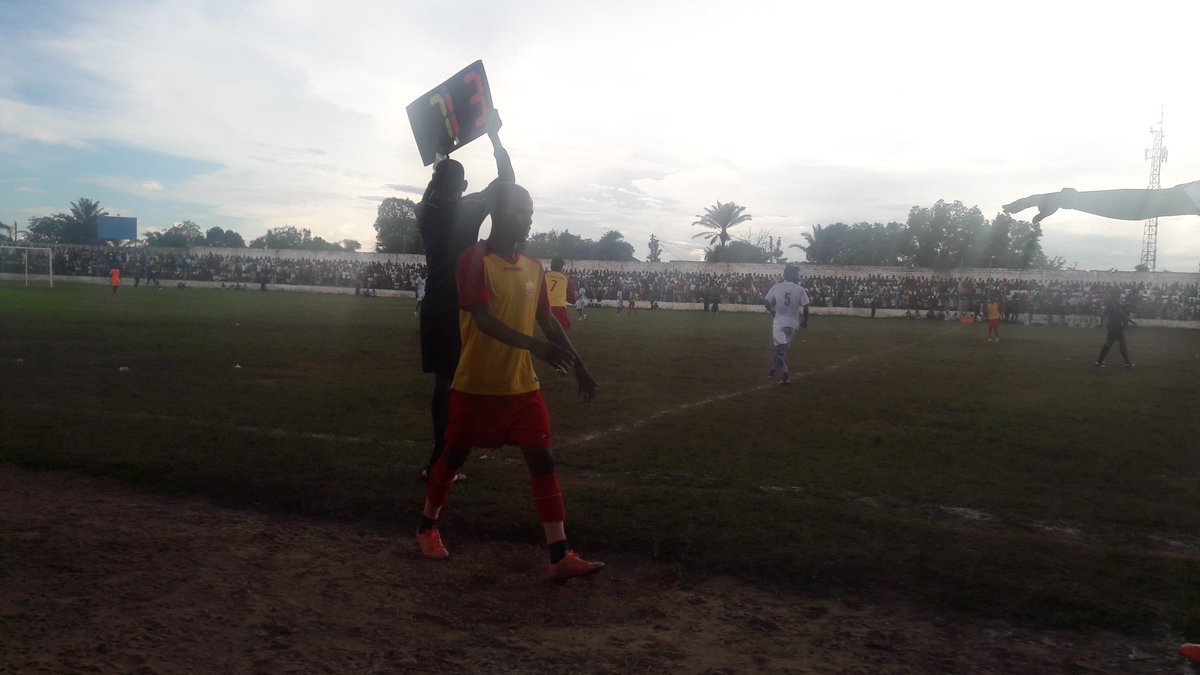 Sanga_Balende's tweet photo. 75' Dernier remplacement de Sanga Balende. KIBUKU à la place de NGAMBU. 1-1 https://t.co/I9S0ThvdaV