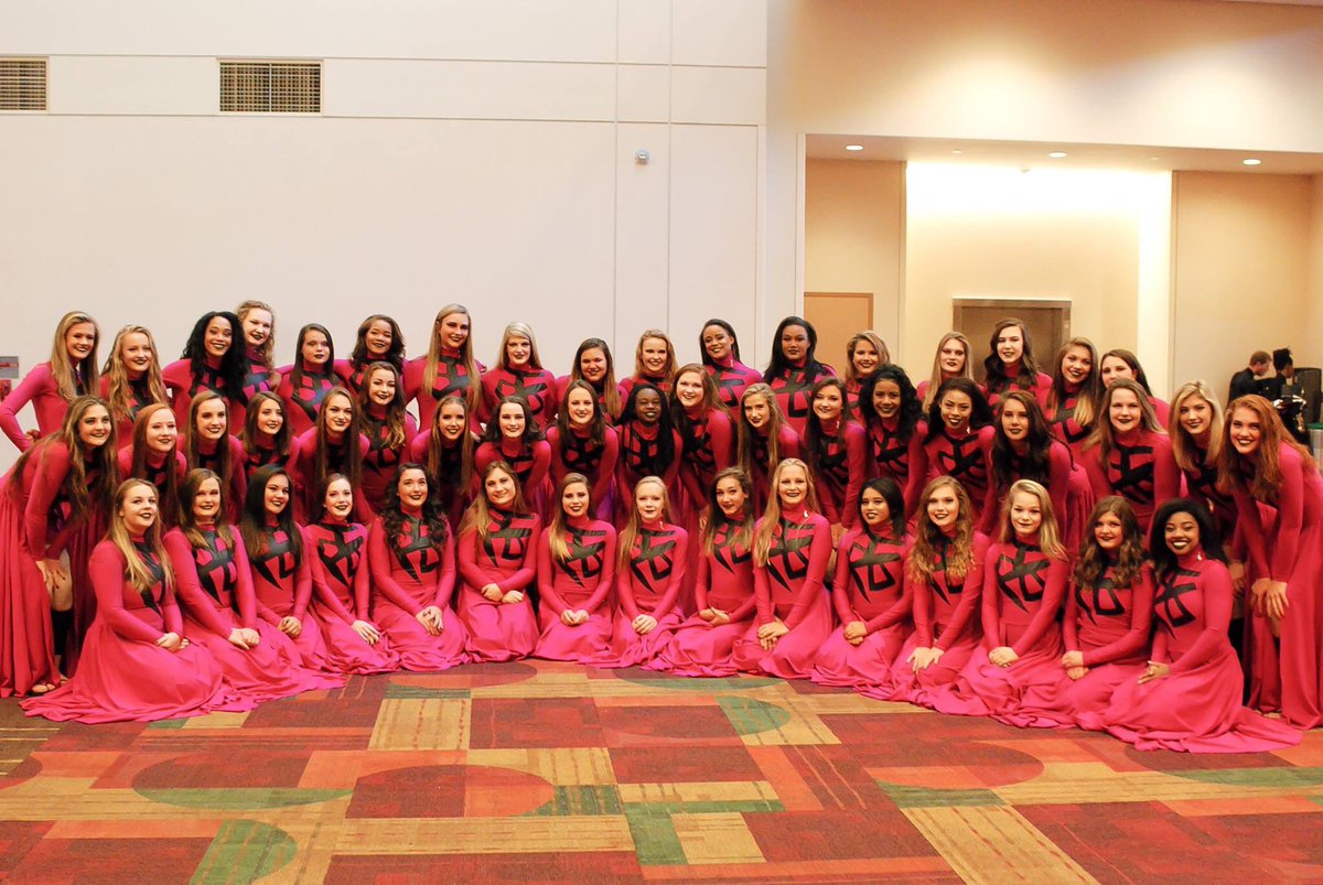 _katewright18's tweet photo. After 4 amazing years, I can truly say that being a part of the best colorguard around has been well worth it❣️🥇🙌🏻#not13th #rolltribe https://t.co/Q5ei8gZvkh