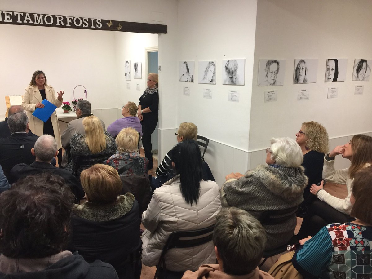 IMarcuello's tweet photo. Moments exposicio xerrada #Metamorfosis divendres a la seu local @MovEsqSAB gran treball companyes molt orgullosa de vosaltres #DONESMES gràcies #BeatriuMar x col.laborar un any mes en la lluita contra la #violènciamasclista Gràcies #lafaixsula Visibilitzant #violenciajoves #fb https://t.co/bc8Bz36vvq