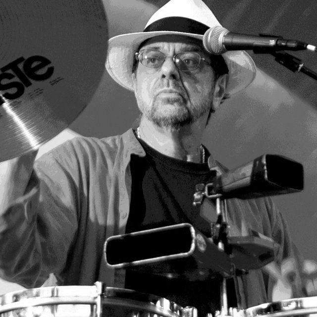 salsaconestilo's tweet photo. @salsaconestilo lamenta el fallecimiento del gran #BobbyMatos Percusionista, arreglista, compositor y líder de una de las bandas más importantes de #LatinJazz. Condolencias para sus familiares y amigos #QEPD #Percusión #Jazz #Latin #NY https://t.co/cpAMLEkS9V