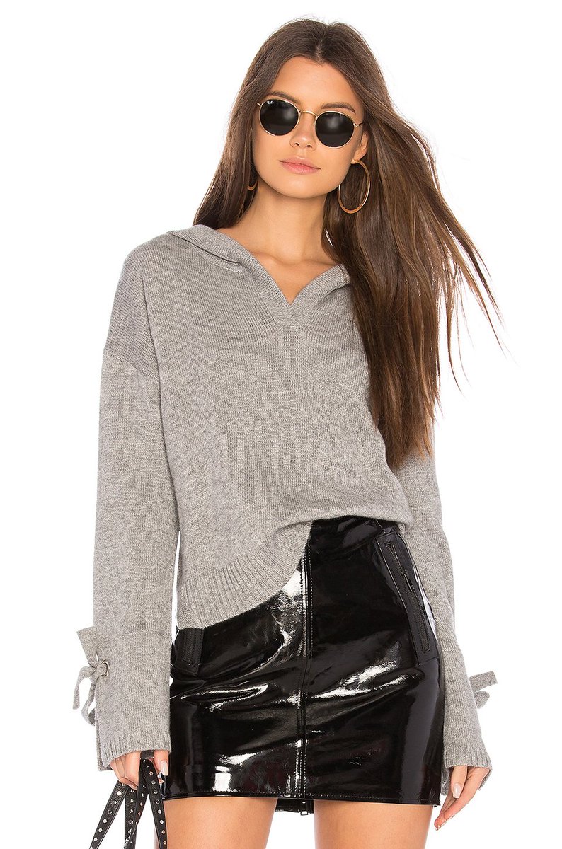 StylishlyInLove's tweet photo. Comfy and casual on https://t.co/xXJXAax12E 
Loving this sweater
https://t.co/DE5uGzuCpM
 #SundayMorning https://t.co/FEieRSUNRK