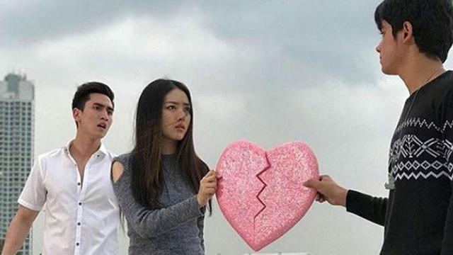 SCTV's tweet photo. Verrell Bramasta dan Aliando Syarief Siap Bersaing Tebar Pesona. #SiapaTakutJatuhCinta
https://t.co/OiCK5NexNZ via @bintangcomID https://t.co/m0e0o8e0X0