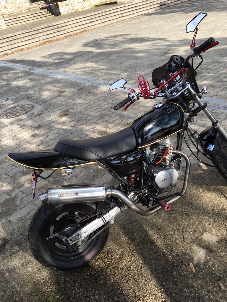 He0j3S's tweet photo. エイプ売ります。
7万円で考えてます。
配送方法、支払い、始動動画などはDMで対応させていただきます。
#エイプ
#単車
#バイク https://t.co/pmSPNWZpVw