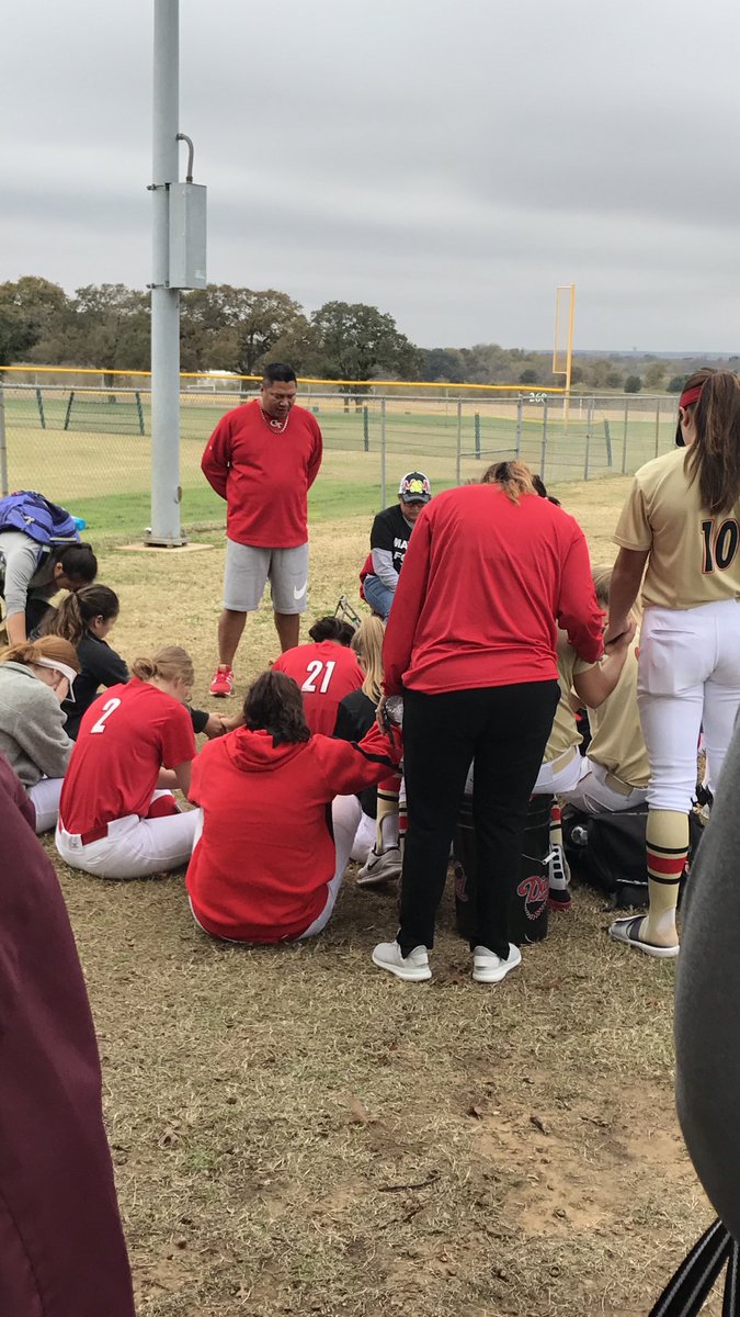 KristieWebber's tweet photo. Church at the ball field.. Thankful for a team and organization that prays and plays!! #GametimeStars https://t.co/M4kStXNy82