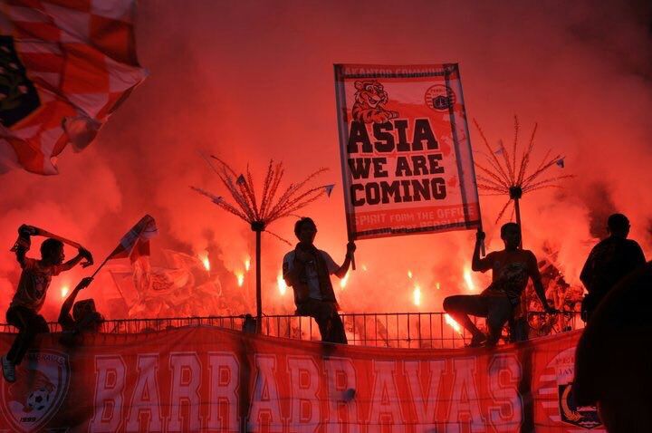JaKantor2010's tweet photo. Selamat @Persija_Jkt atas kemenangan malam ini di laga penutup #Liga1 https://t.co/R0OohXjaMN