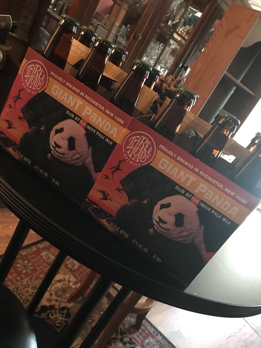 cheftom84's tweet photo. Hey @GiantPandaDub @searljam @ChaseTheArt @Funknut1 @3HeadsBrewing Finally!!!! #craftbeer #gpgds #irie #cheers #beerfest2017 https://t.co/tXbYURv0km