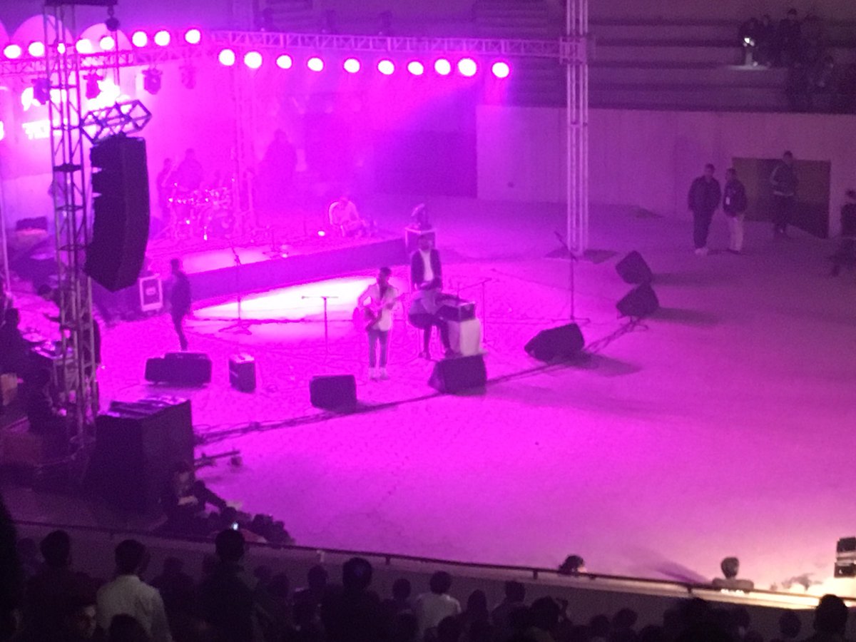 themixpakistan's tweet photo. Crowd cheering for the Bakshi Brothers! Amphitheater filled with fans!
#THEMIX2017 #findyourmix https://t.co/4pmUeRqw9F