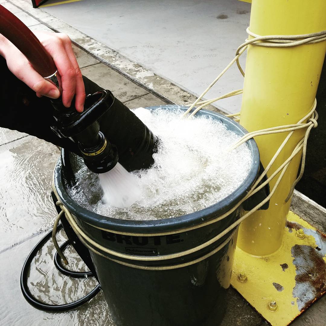 Since we were not able to go to the Training Academy to prepare for an upcoming tech exam, we improvised. Drafting from a 35 gallon trash can is indeed possible. #DCFD #Eng13ine #Firefighter #DCBravest #Firemen #Technician #WagonDriver