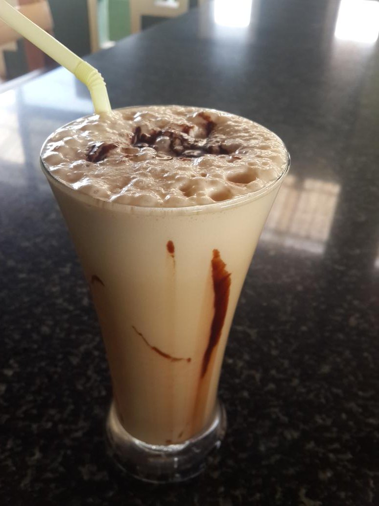 98Yashu's tweet photo. Try this cold coffee in malnad house hassan https://t.co/ny8W2abTGK