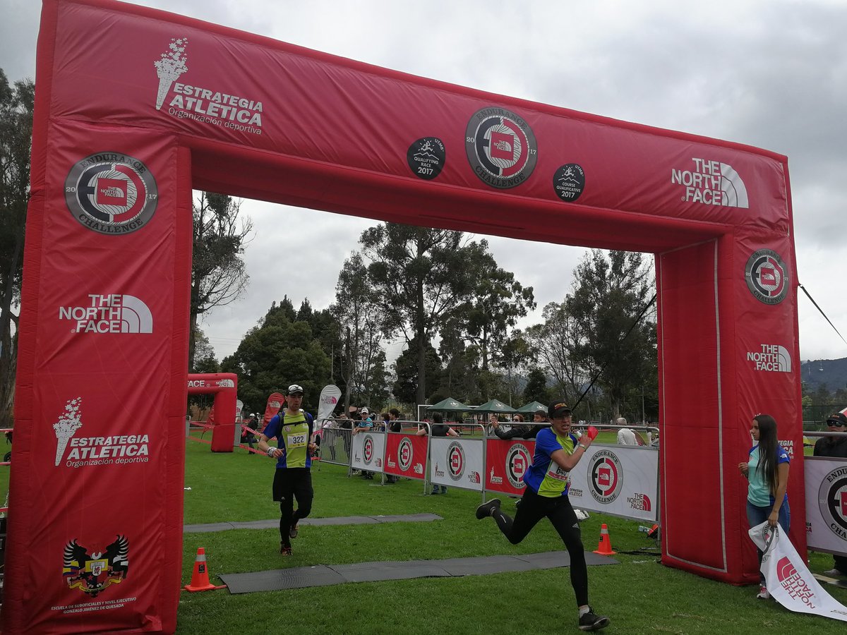 EAtletica's tweet photo. Siguen llegando los primeros corredores de la categoría 21k. Felicitaciones a todos #WeRunOutSideCol https://t.co/TgYVf6obyV