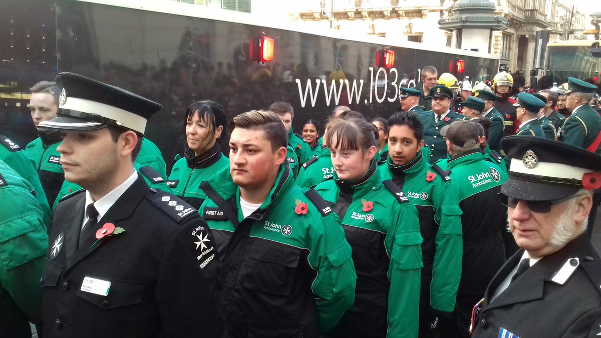 Ross5505's tweet photo. Today 2 areas & numerous units pulled together to provide first aid cover and March in today’s #RemebranceDay parade. Massive well done to all our cadets who lead us along the parade route behind @OFFICIALWMAS parade officers. #Volunteers #MySJADay #ProudUnitManager 🚑🚨 https://t.co/dBIu6ivP3S