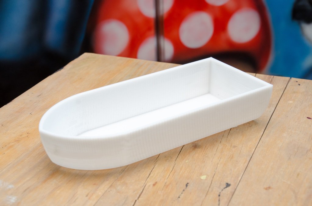 geekc0der's tweet image. Hot day today so spent time in the pool with my son making and testing basic #3dprinted boats 
Not exactly awesome boats, but they did the basic trick and we had lots of fun with !

Day 316 of #3dprint365. #3dprinted Boats 
#3dprint365 #3dprint #makersgonnamake #makevember #boats