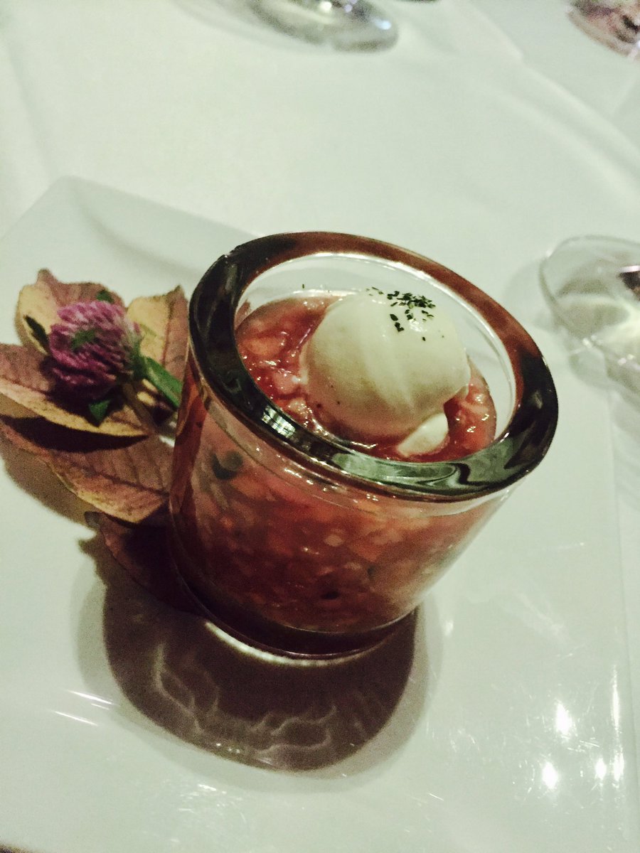 e_serraiotto's tweet photo. la minestrina di frutta e verdura. Il dolce non dolce di #TomazKavcic: 7 tipi di frutta e 5 verdure #Gostilna Pri Lojzetu #castle #zemono #Slovenia https://t.co/IK1KQrWsxK
