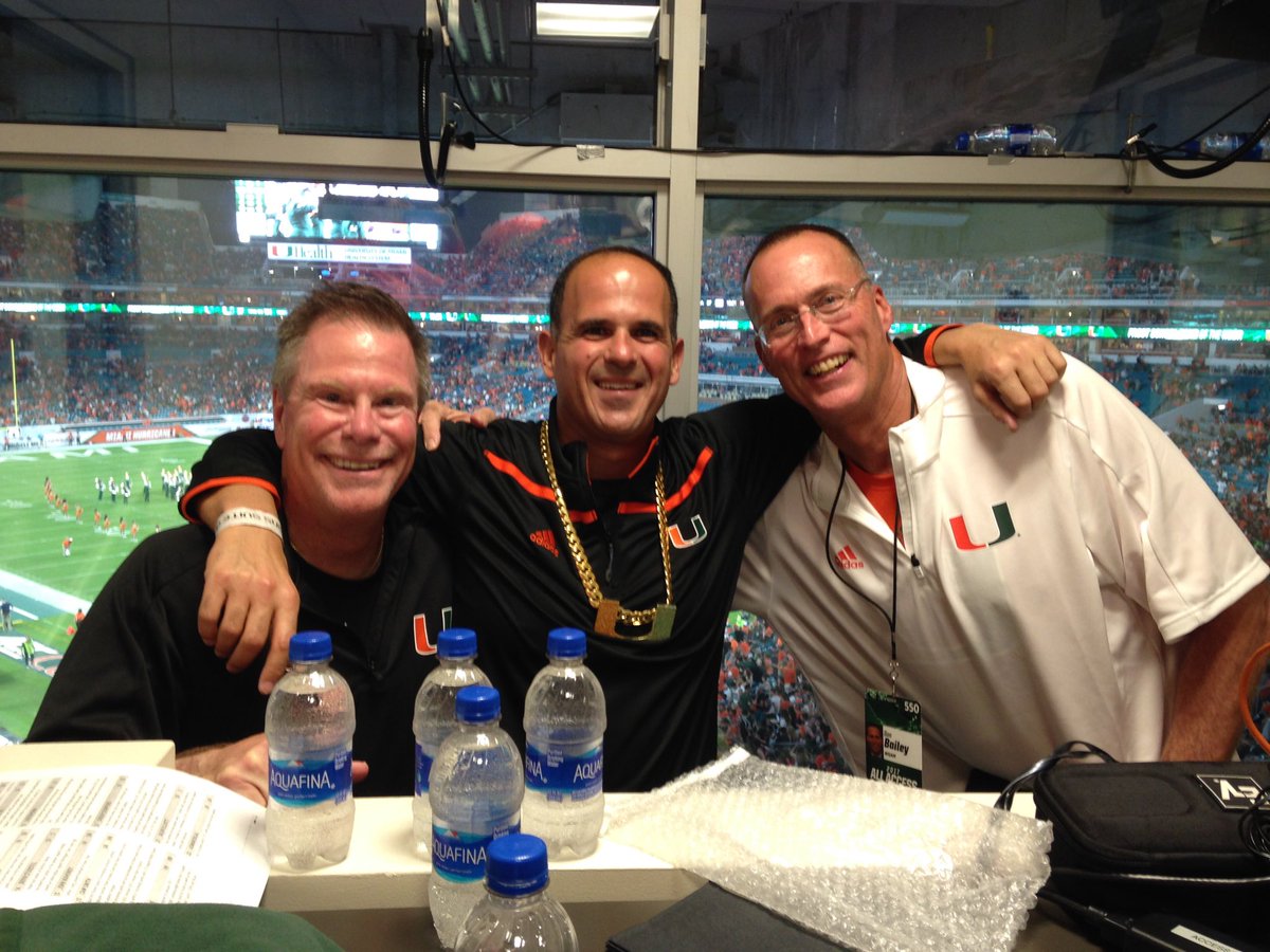 canesvoice's tweet photo. Enjoyed our halftime visit with @marcuslemonis what a great supporter of the U. Came to Booth in time for Bandy int. https://t.co/APkyvI0IUj
