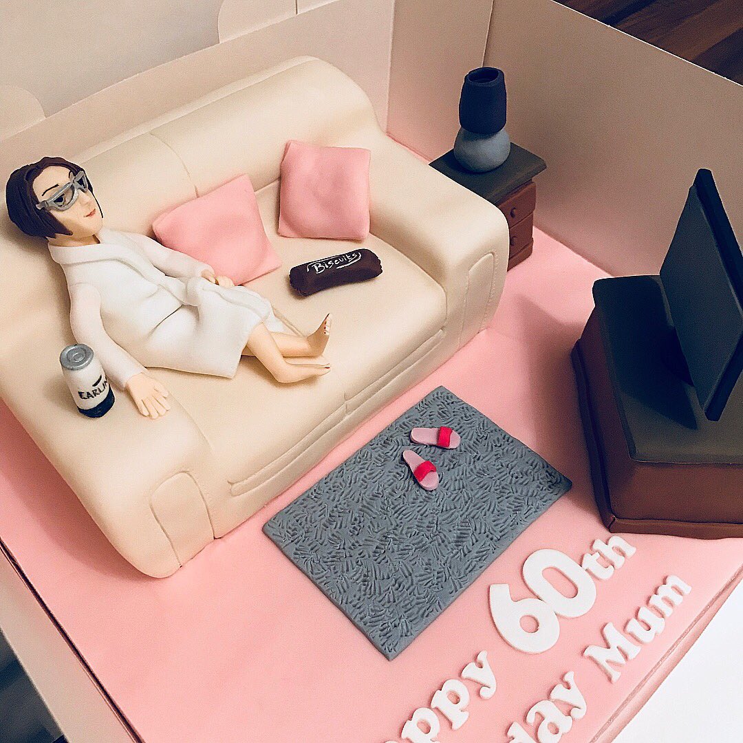AdamAbiCakes's tweet photo. Happy 60th Birthday! π°π
#sofacake #livingroomcake #bespokecakedesign #chillingout #cake #cakedecorating #cakedesign #bespokecake #personalisedcake #dailycake #cupcakes #sthelenshour #sthelens #sthelenscake #eccleston https://t.co/5gSYfAKJNy