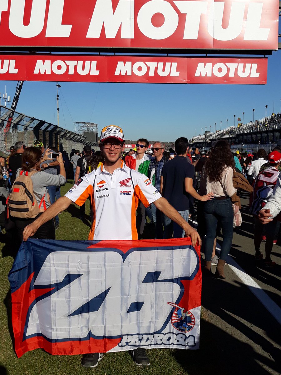 JoseMarii_26's tweet photo. QUE GRANDE ERES @26_DaniPedrosa GRACIAS POR REGALARNOS LA ÚLTIMA VICTORIA DEL AÑO 
A POR 2018💪💪 https://t.co/dvEaVJ0S1d