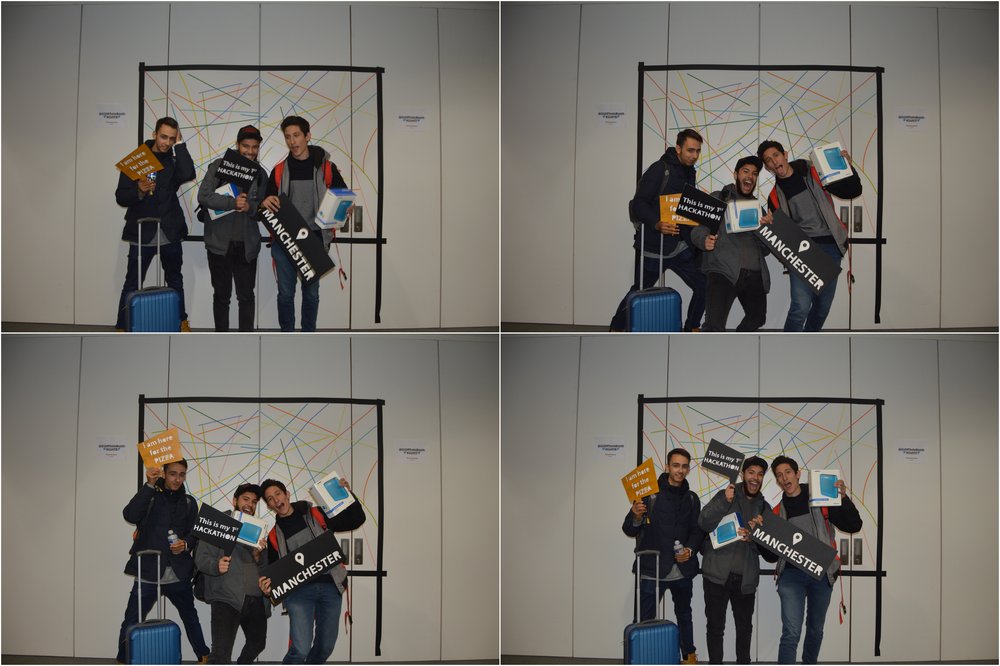guhphotobooth's tweet photo. #GreatUniHack #GUH #GUH17 #GUHPhotoBooth #BOOTHGUH #BEES https://t.co/9bUt0TZM2p