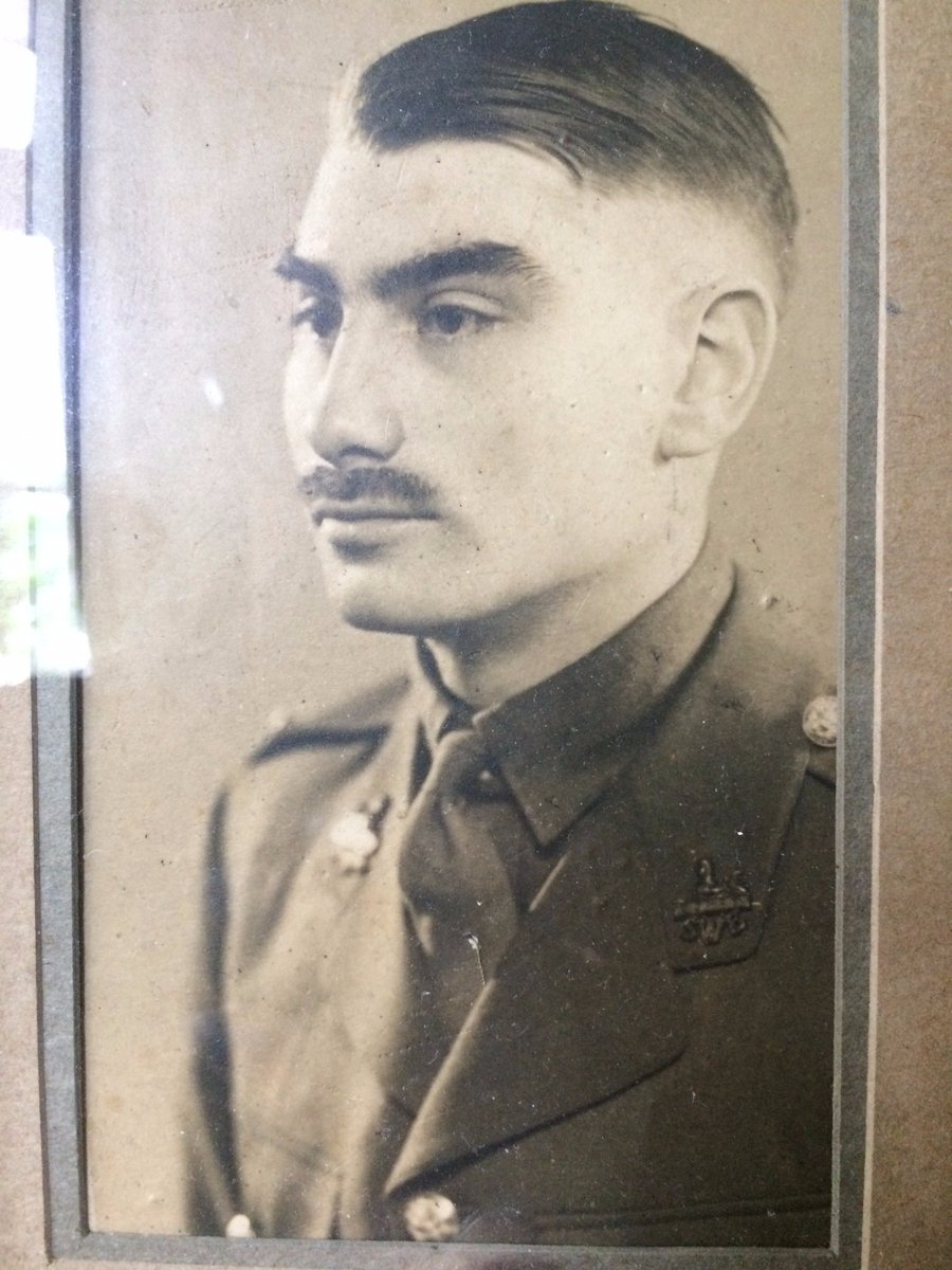 tamaraleighcfc's tweet photo. #WeWillRememberThem for giving us the freedom we enjoy today. My grandmother's brother fled Communism in Russia as a child, joined the British Army as a teenager, and died fighting fascism in Europe at 26 in WW2. #hero https://t.co/pFhZevKaHL