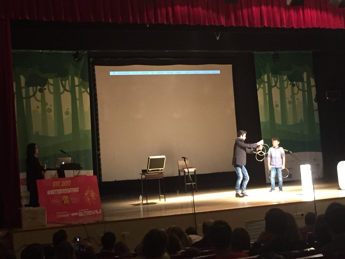 colegiospinolam's tweet photo. Finaliza #dfcspain #BetterTogether en el @colegiospinolam
Maravilloso fin de semana diseñando el cambio https://t.co/HNVygs027Y