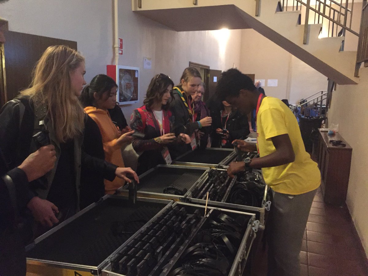 colegiospinolam's tweet photo. Finaliza #dfcspain #BetterTogether en el @colegiospinolam
Maravilloso fin de semana diseñando el cambio https://t.co/HNVygs027Y