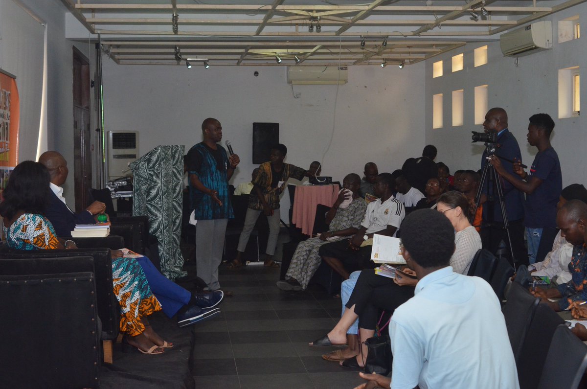 dish_vickie's tweet photo. ''Session on Literary Criticisms''
Noted: Whether or not literary criticism should be considered a separate field of inquiry from literary theory, or conversely from book reviewing, is a matter of some controversy. #ArtStampede @jahmanoladejo @Labaf1 #LABAF2017 #Criticisms https://t.co/ybLPfwXra8