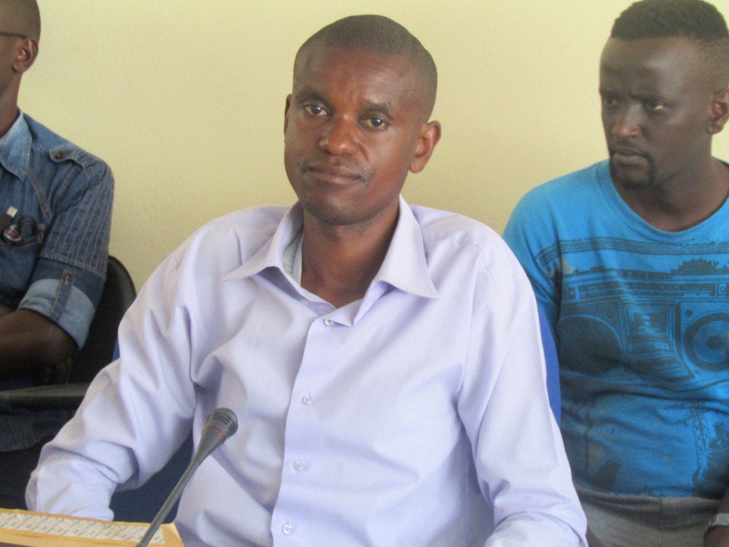 APDR16's tweet photo. #Burundi Pour APDR, il ne faut plus mettre des conditions comme "Expérience" pour embaucher les jeunes, il faut plutôt les aider à avoir cet expérience. Dixit Gabriel Banzawitonde https://t.co/2nYSxick3d