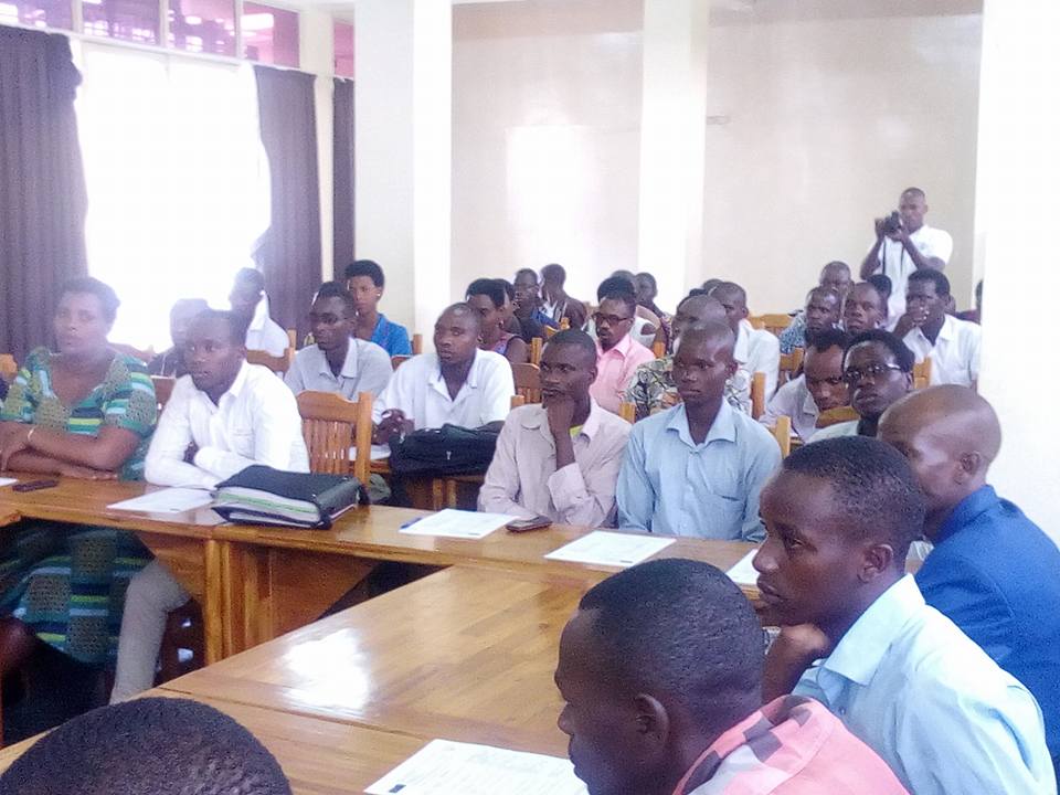 APDR16's tweet photo. #Burundi Vous voulez adhérer dans un Parti des jeunes pour remporter la victoire aux élections de 2020 avec les jeunes burundais? Voilà, l'APDR est là pour vous et très déterminé. https://t.co/Xzx29tEkHa