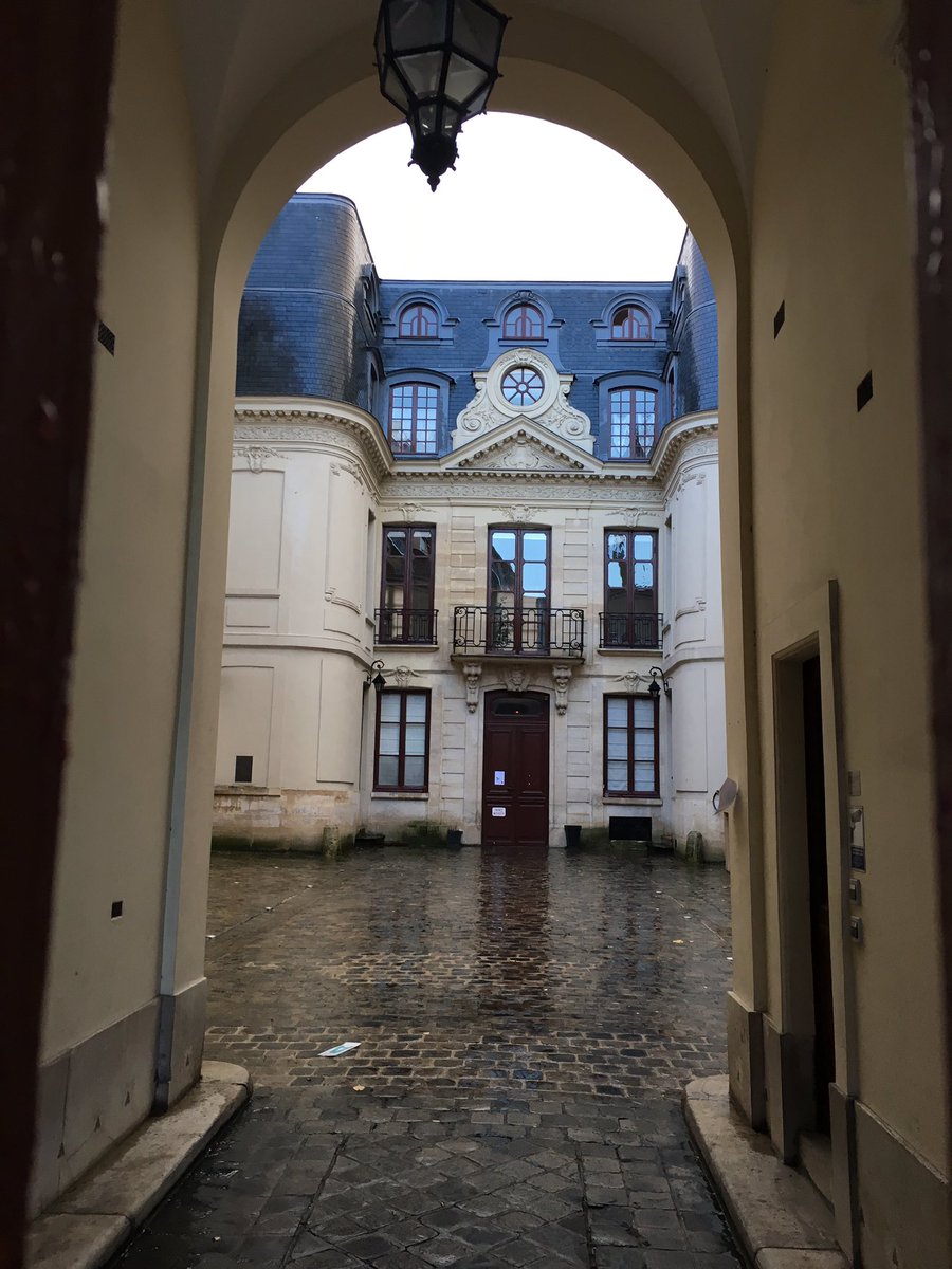 EllenKushner's tweet photo. A house on the Hill somehow ended up in Paris. #swordspoint #tremontaine #riversideseries #swordsofriverside https://t.co/YkOsoXZJL2