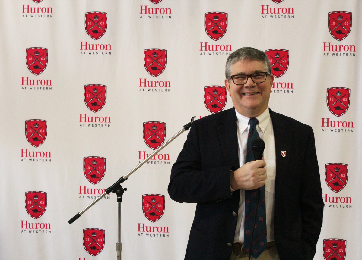 huronuni's tweet photo. We can't tell if the treats or the smiles are sweeter at our Fall Open House! Thank you to everyone who is making today such a special event #LeadershipwithHeart #HuronOH https://t.co/2DzpmZVLmQ