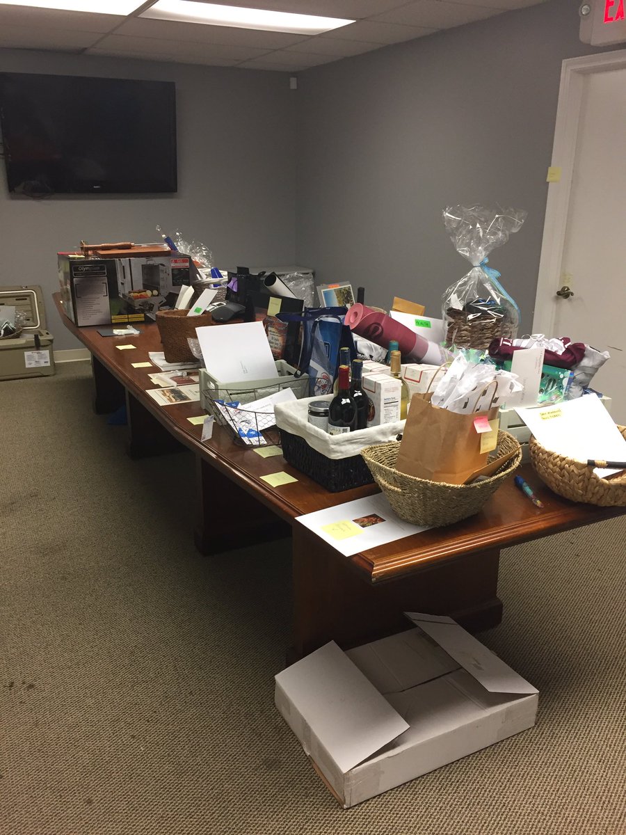 jmnance's tweet photo. Started at 6am when I woke with a start..."wait did I set my alarm?", was at my desk before 9:30am. Crossing my fingers we are ready for board work day. #EEC2017 #brainonoverload #whatsmyname? https://t.co/B554ZTVSx3