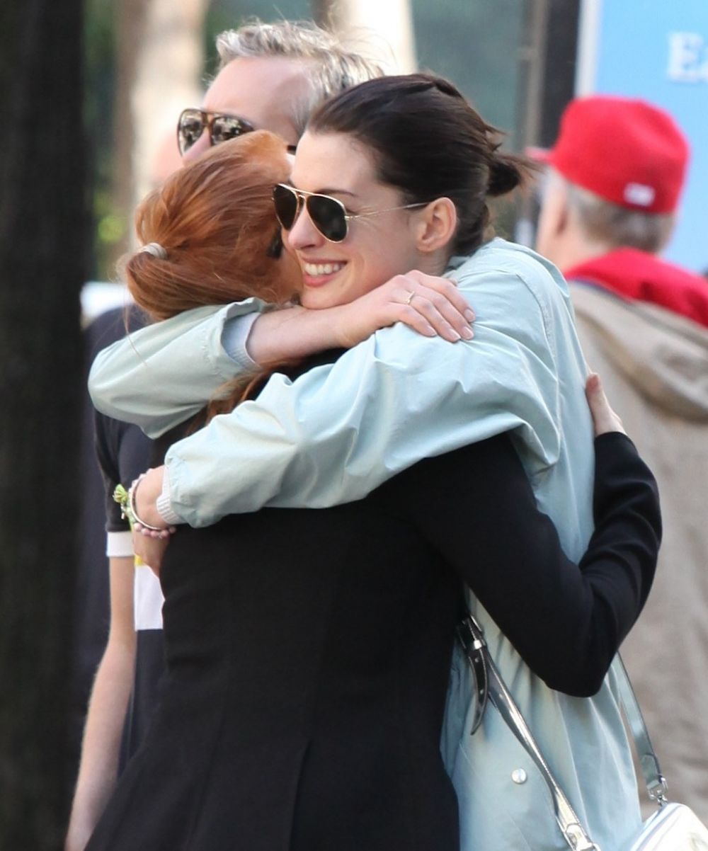 Happy 35th birthday to the beautiful & talented anne hathaway! 