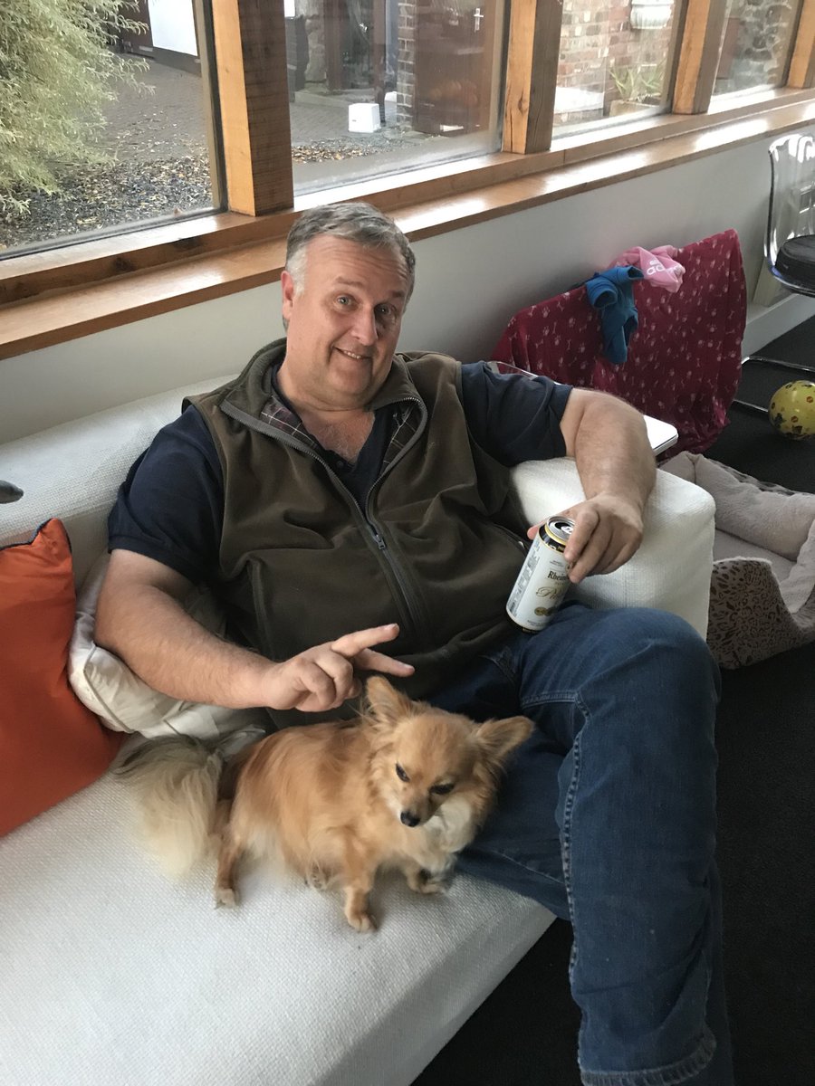 Chihuahua whisperer <a href="/GuyDavies16/">Guy Davies</a> 👍🤣🤣🐶 lush to see ya xx