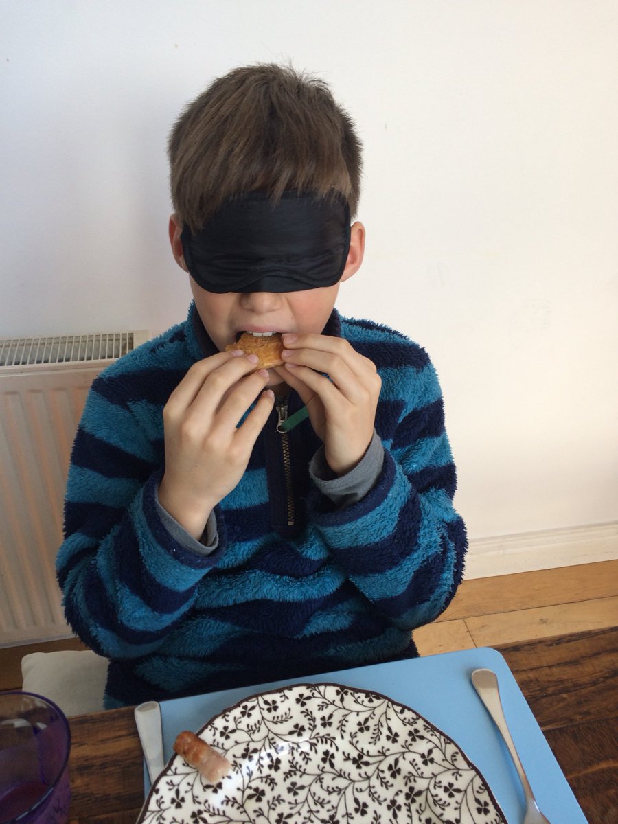 He thought a sausage roll was quiche! Just shows the importance of sight #dine4ncbi <a href="/AmieVIP_/">AmieFox</a> #4patients
