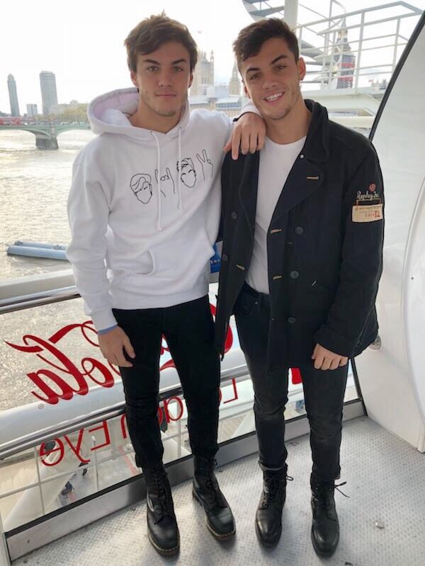 TRL's tweet photo. London Eye see you. @GraysonDolan @ethandolan are getting #EMAs readyyyy https://t.co/4V5CmuhUS2