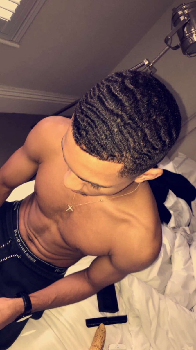 jaymilesfr's tweet photo. Waves 🌊 https://t.co/tVNqs6gCKI